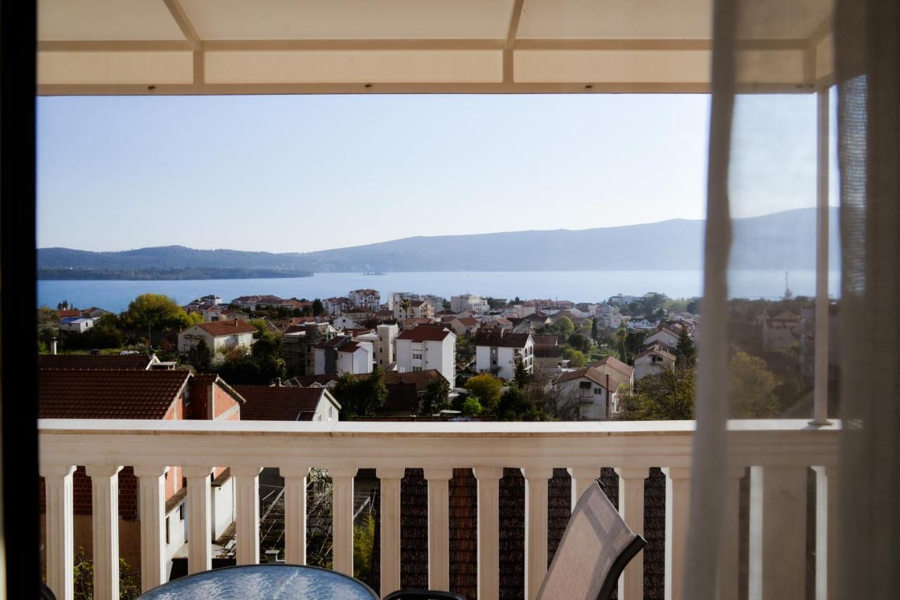 Iker Apartments Tivat Bagian luar foto