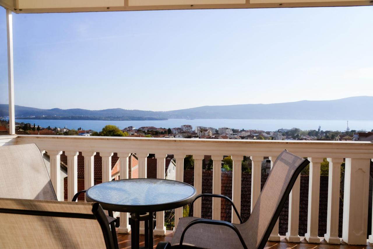 Iker Apartments Tivat Bagian luar foto