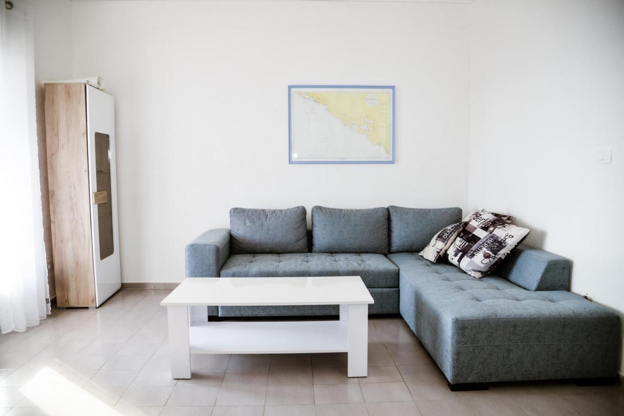Iker Apartments Tivat Bagian luar foto
