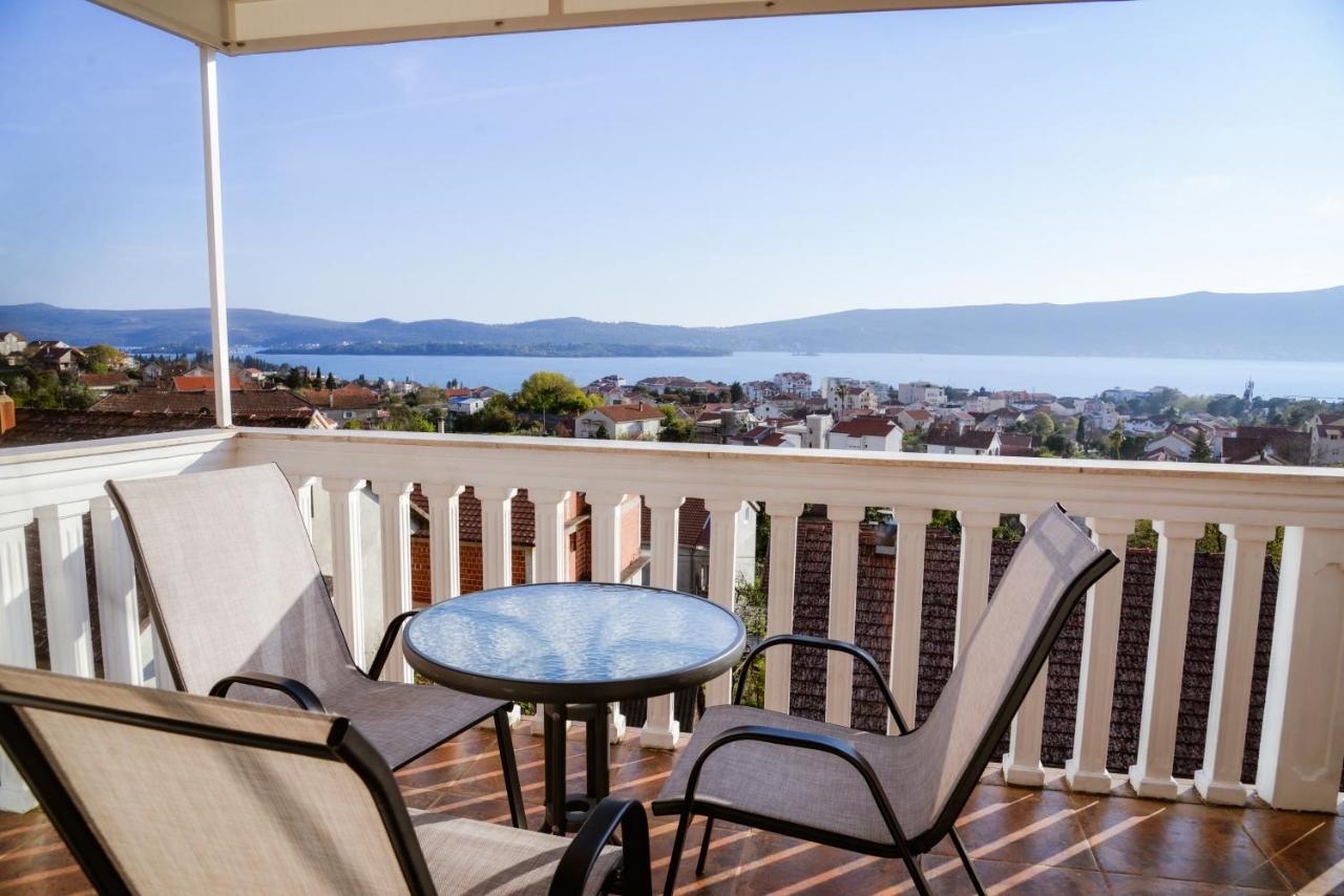 Iker Apartments Tivat Bagian luar foto