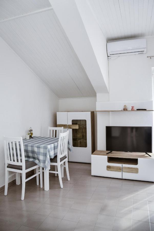 Iker Apartments Tivat Bagian luar foto