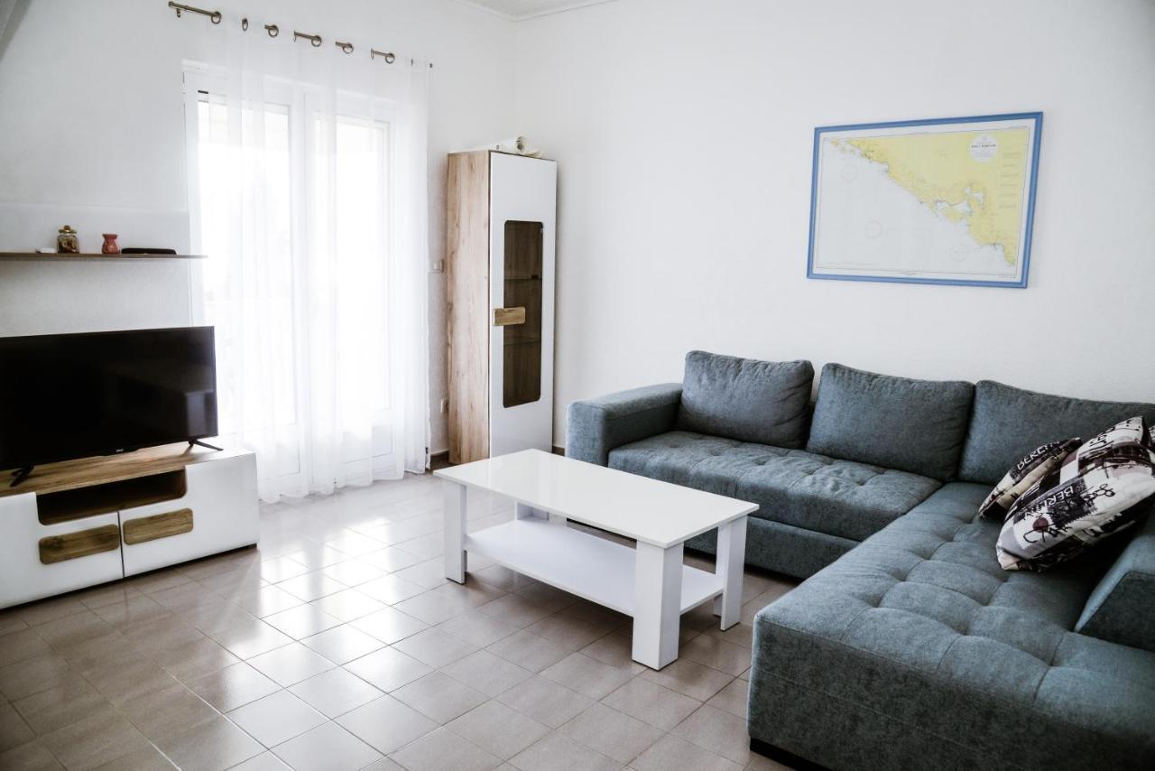Iker Apartments Tivat Bagian luar foto